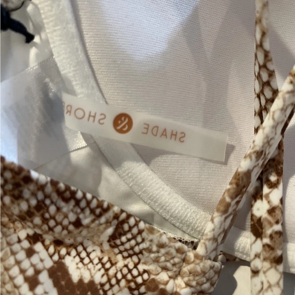 Shade & Shore Women's Swimsuit Top Size 34C Beautiful Snakeskin New - Picture 5 of 6